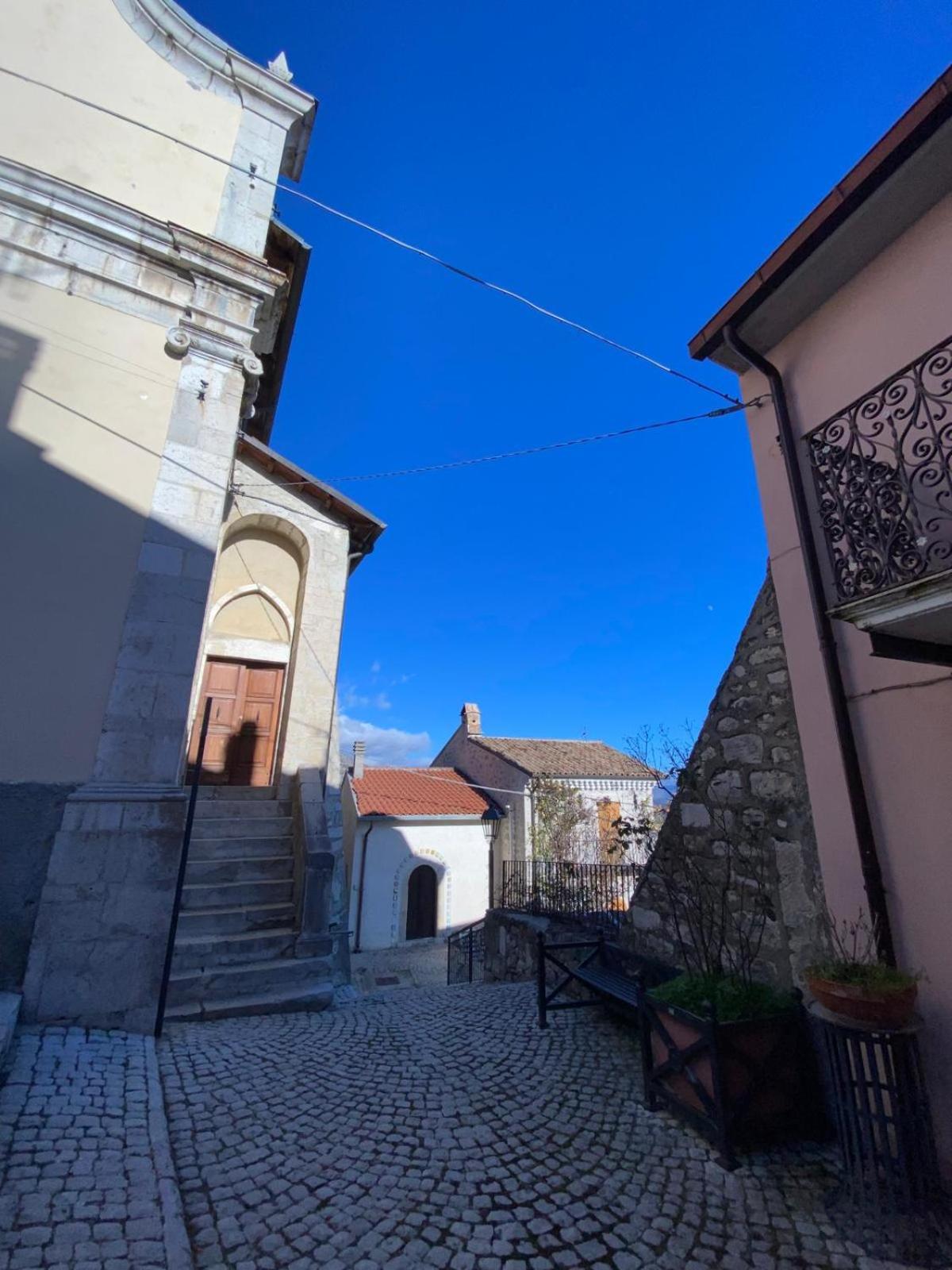 Don Pasquale Scontrone House Villa Buitenkant foto