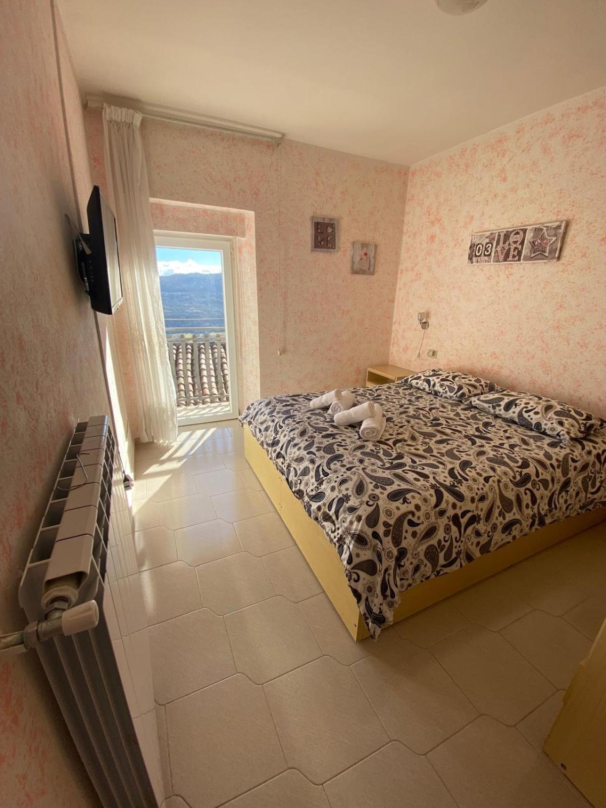 Don Pasquale Scontrone House Villa Buitenkant foto
