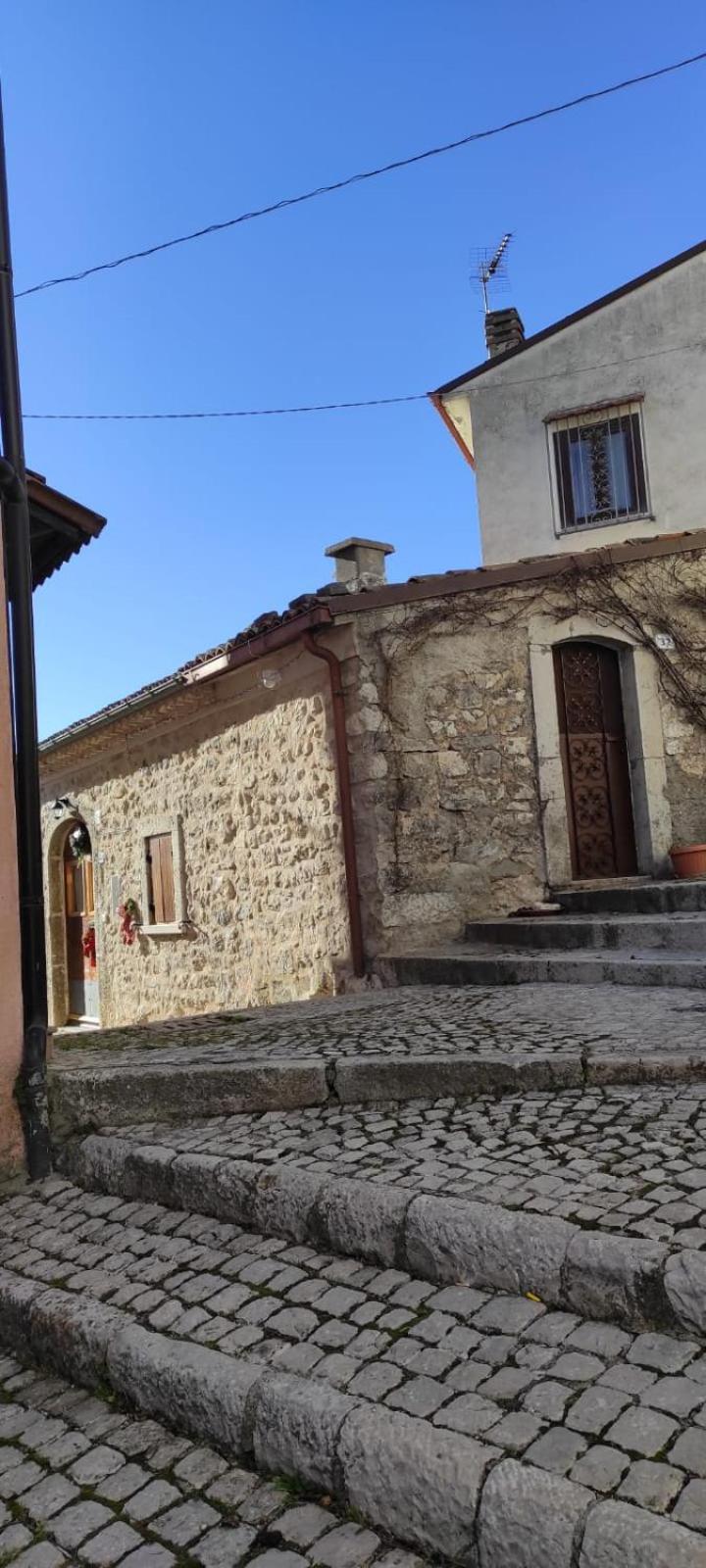 Don Pasquale Scontrone House Villa Buitenkant foto