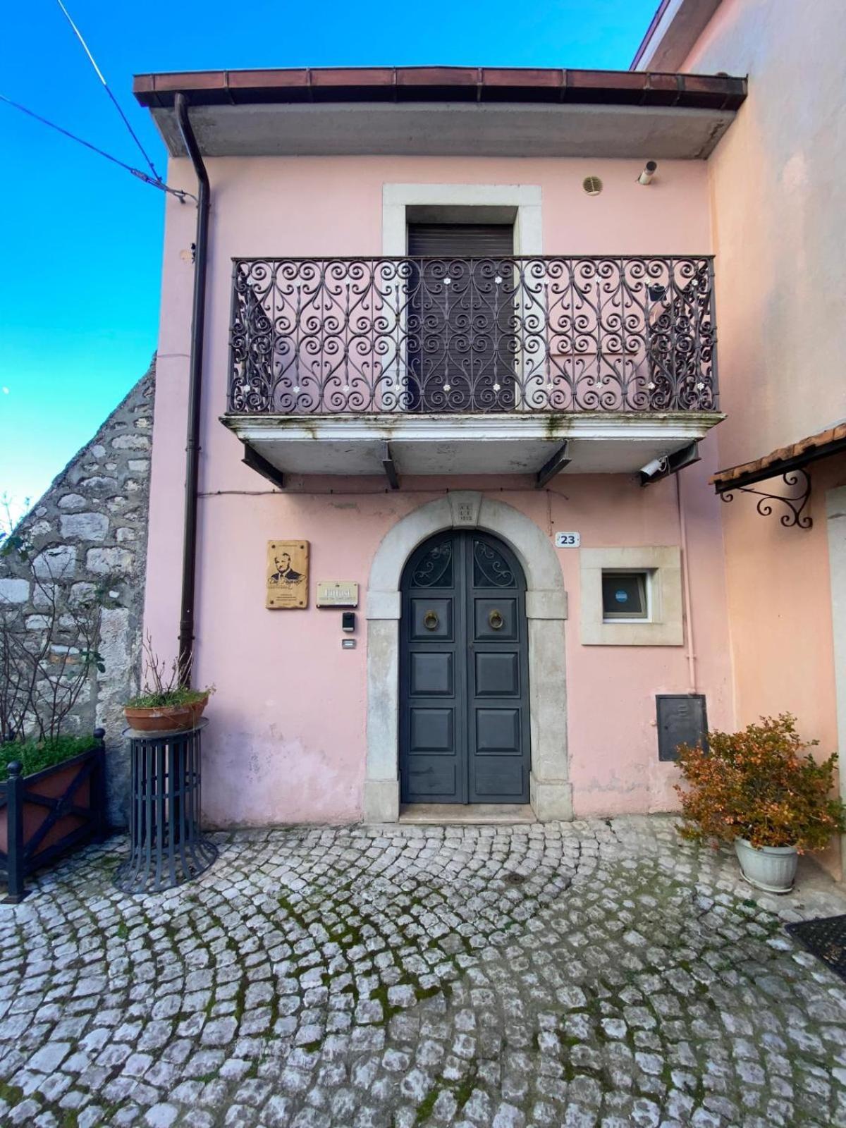 Don Pasquale Scontrone House Villa Buitenkant foto